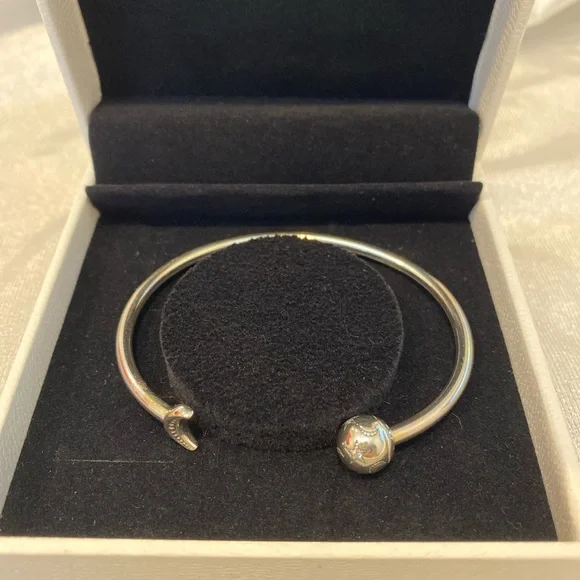 Pandora bracelet - Picture 3 of 5